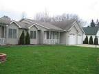$1200 / 2br - 2400ft² - LUXURY in LIBERTY (Michigan Blvd.) (map) 2br bedroom