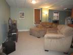 $575 / 2br - ft² - beautiful fully remodeled 2 bed apt. w/laundry hook ups and