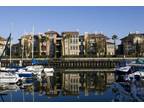 $3395 / 2br - 1368ft² - Bright 2x2*Plus Den*WD*Large Master*Large Deck-One