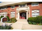 Heritage Square : 1 bd 1 ba -