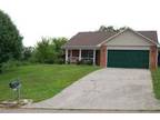 $900 / 3br - 1345ft² - 2ba - Double Garage Available Now (Maryville) (map) 3br