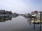 3br - LAGOON FRONT WITH BOAT SLIP