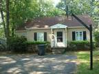 $950 / 3br - 3Br - 2Bath House ( Heckle) (map) 3br bedroom