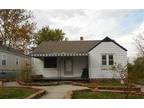 $700 / 2br - 2 Bedroom 1 bath ranch with extra lot. 804 square feet plus full