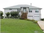 $ / 4br - 2550ft² - gorgeous waterfront home in pace (Pace) (map) 4br bedroom