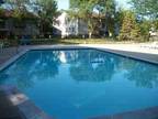 $569 / 1br - Pre-leasing for the SUMMER!!! (Township Square) (map) 1br bedroom