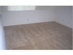 $950 / 1br - 900ft² - LOFT Style, 1.5 Bath, Lots of Natural light!