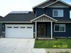 $1550 / 3br - 2200ft² - House in quiet neighborhood with bonus Rm & 2.5 Bath