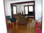 $1550 / 4br - Large 2 level townhouse style unit near schools!!