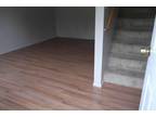 $800 / 2br - 2 bed 1-1/2 bath w/d h/up