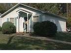$650 / 2br - UNIVERSITY AREA (3939 DAVIS LN) (map) 2br bedroom