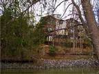 5 BR/3.3 Bath Large Waterfront Home In State Park-Park Place
