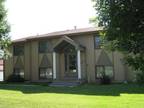 $775 / 2br - 1200ft² - Quiet Living (washer/dryer, garage) - Papillion