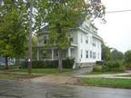 $975 / 3br - Close To Campus: Leasing (Oshkosh) 3br bedroom