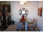 $655 / 1br - Separate Dining Area WITH STEPSAVER KITCHEN!