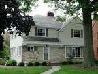$1575 / 4br - 2600ft² - 4 REAL BEDROOMS / ATTACHED GARAGE (University Heights)