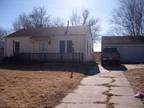 $700 / 2br - 825ft² - 2 Bedroom 1Bath 2 Car Detached Garage (Haysville) (map)