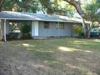 $995 / 2br - Cozy two bedroom house
