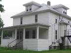 $595 / 2br - 750ft² - LARGE 2 BR DUPLEX GAS & WATER INCLUDED