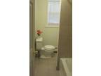 $950 / 2br - 2nd floor large 2 bedroom with washer and dryer /large closets