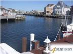This house is less then 5 minute boat ride to the Open Bay.