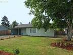 Perfect starter home in Veneta!