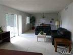 $ / 2br - Furnished Condo East of Reid Park available in September (Broadway and