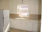 $400 / 2br - 2 Bdrm Upper Southside Sheboygan (1434 14th Street) 2br bedroom