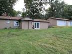 $800 / 2br - 2 bdrm house on 1.5 acres Lex school dist. (Lexington) (map) 2br