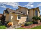 For Rent Townhouse 3 Bedroom / 2 Bath