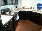 $1130 / 2br - Third floor 2 bedroom, $400 deposit waived with this ad!!!