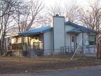 $955 / 3br - 1750ft² - Very Family Friendly 3/2 Available Now w/ Huge Walk in