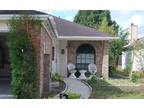 $1250 / 3br - 1600ft² - Beautiful Waterfront Single Family Home (Lantana Lakes)