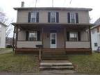 $395 / 2br - Nice 2 Bedroom Duplex Apartment (East Main St./East Palestine) 2br