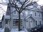 2nd Floor Apartment with spacious living area! 620 Chew #2F (Allentown)