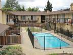 $2295 / 2br - ft² - 2BR/2BA NEAR MAIN ST! PATIO, POOL, LAUNDRY!