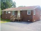 $450 / 2br - 600ft² - Greer Apt For Rent (105 Foster Circle) (map) 2br bedroom