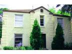 $795 / 1br - 750ft² - Montrose apt in vintage 4 plex. W/D in unit, central air