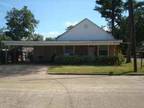 $750 / 3br - 3 bed 1 bath. Water paid (323 14th Street, Nederland) 3br bedroom