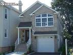 $3800 3 Apartment in Paterson Passaic County