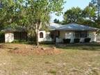 $800 / 2br - Large Woodlands 2br. 2Car garage on 1.25 acres (The Woodlands in