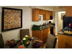 $1160 / 2br - 932ft² - Make The Most Of The Last Days Of Summer In This Great