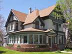 $750 / 3br - Incredible modernized victorian (N Pueblo / Near Parkview Hospital)