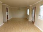 $1775 / 1br - 700ft² - Near the Ocean, Spacious Apartment, Large Private Deck