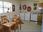 909 N. Maplewood Dr. Falcon Way Townhomes