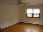 Nice 3 bedroom home on the south side! (3535 Hays)