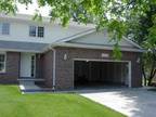 $1400 / 3br - Executive livng. 3 bed 2 1/2 bath (4533 Lowell) (map) 3br bedroom