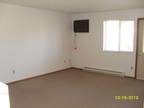 $815 / 3br - 1300ft² - 3bed/2bath, 1st floor walk-out, Dog Friendly...avail