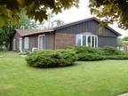 SYCAMORE'S FINEST DUPLEX - 1350 sf RANCH - 2BR - QUIET NEIGHBORHOOD - GAR.