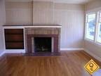 900ft - apartment in a historic triplex - Walking distance to downtown.